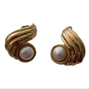Nina Ricci Earrings